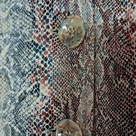 Ethyl size XS snake skin pattern blouse, NEW WITH TAGS - Picture 4 of 5